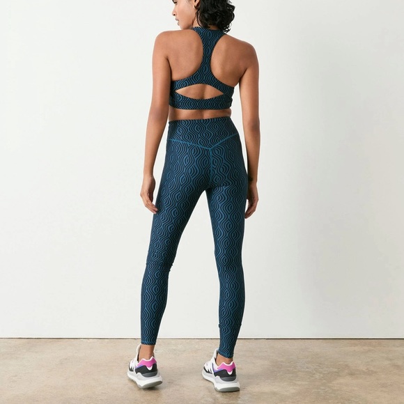 Sincerely Jules Yoga Set - Picture 4 of 7